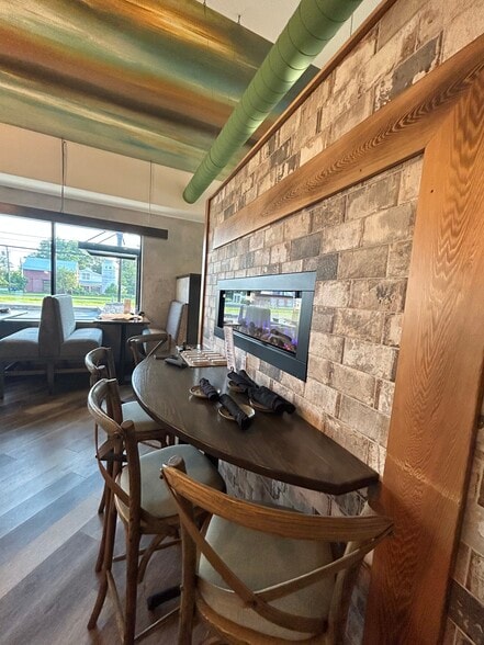 More Photos Of 452 Route 22 W, White House Station Restaurant For Sale