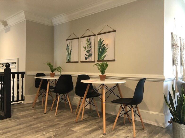 More Photos Of 201 E Academy St, Fuquay-Varina Office For Sale