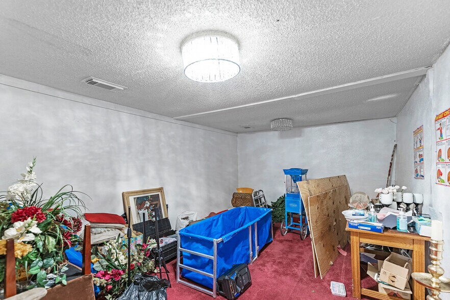 More Photos Of 7512 Lockwood Dr, Houston Specialty For Sale