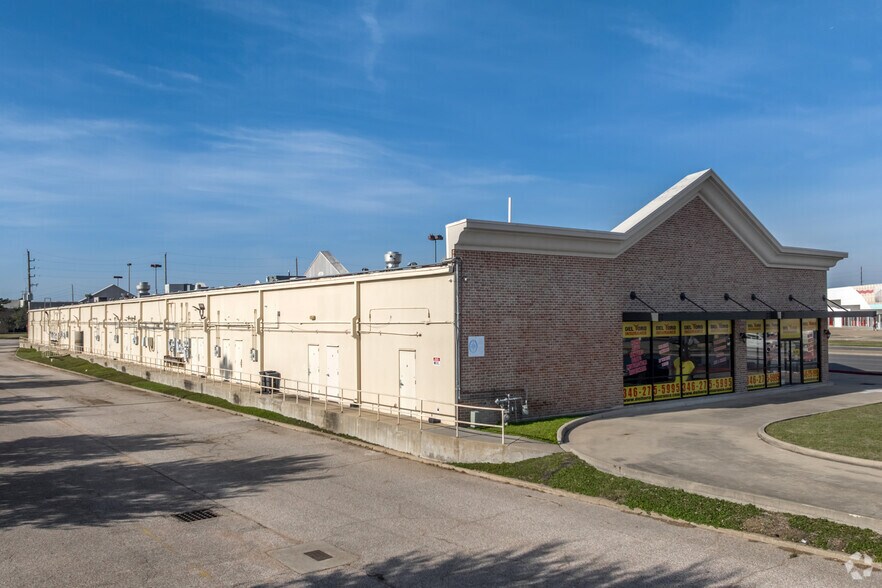 More Photos Of 15015 Westheimer Rd, Houston Restaurant For Lease