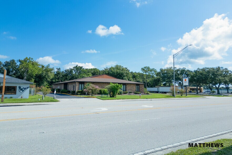 More Photos Of 2140 E Edgewood Dr, Lakeland Office For Sale