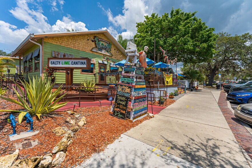 More Photos Of 925 Florida Ave, Palm Harbor Office Residential For Sale