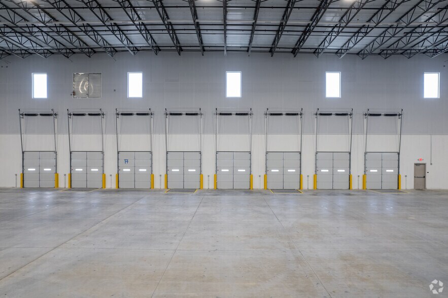 More Photos Of 1000 Carson Ct, Palmer Township Distribution For Lease
