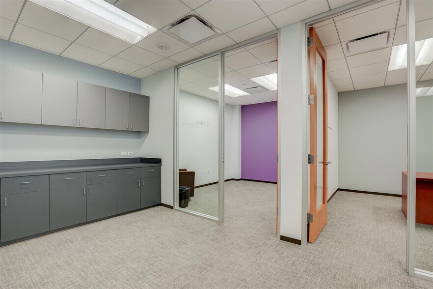 More Photos Of 19219 Katy Fwy, Houston Office For Lease
