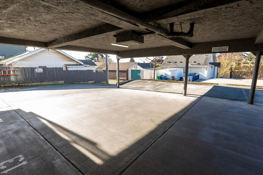 More Photos Of 5631 California Ave SW, Seattle Apartments For Sale
