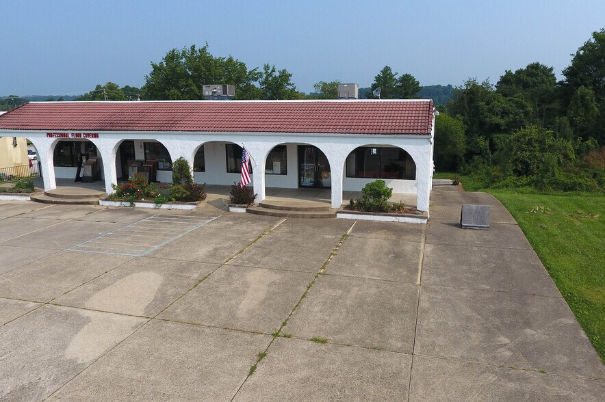 More Photos Of 4495 Teays Valley Rd, Scott Depot General Retail For Sale