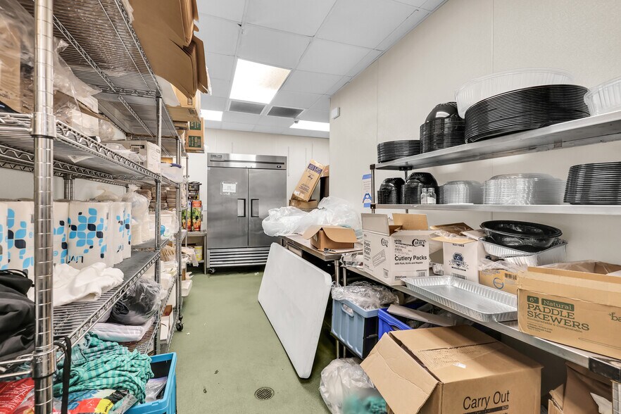 More Photos Of 114 Horizon Park Dr, Savannah Restaurant For Sale