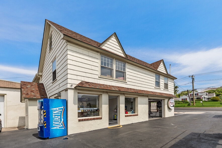 More Photos Of 809 Montauk Hwy, Montauk Auto Repair For Sale