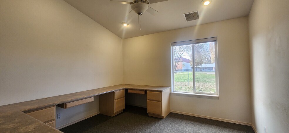 More Photos Of 111 N Park St, Cortez Medical For Lease