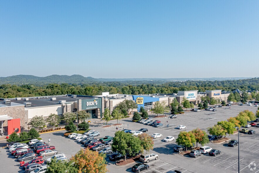 More Photos Of 6716 Charlotte Pike, Nashville General Retail For Sale