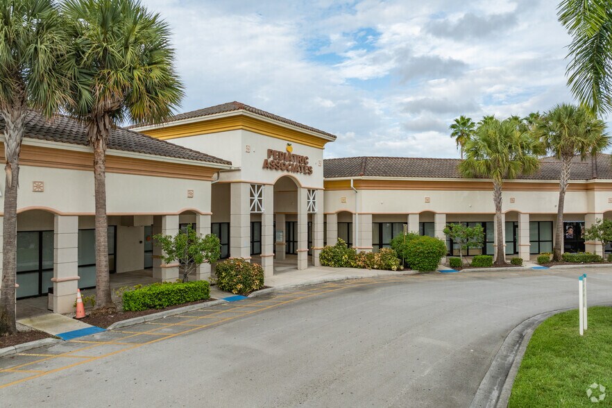 More Photos Of 4570 Lyons Rd, Coconut Creek Unknown For Lease