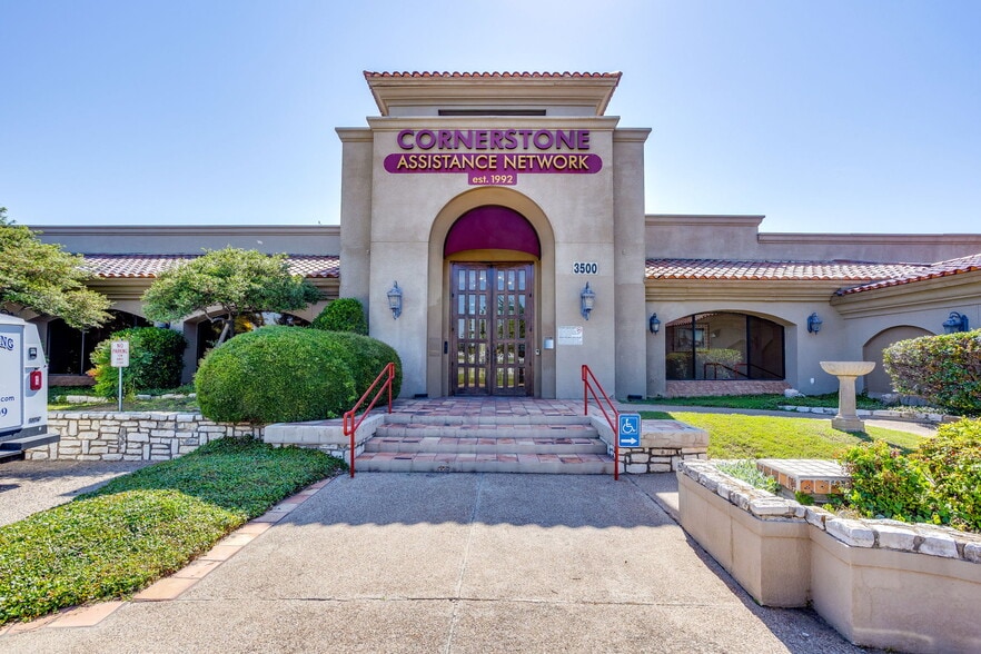 Primary Photo Of 3500 Noble Ave, Fort Worth Flex For Lease