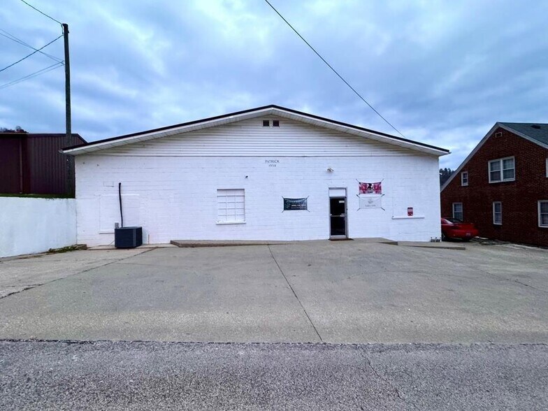 More Photos Of 44 N Church St, Salyersville Lodge Meeting Hall For Sale