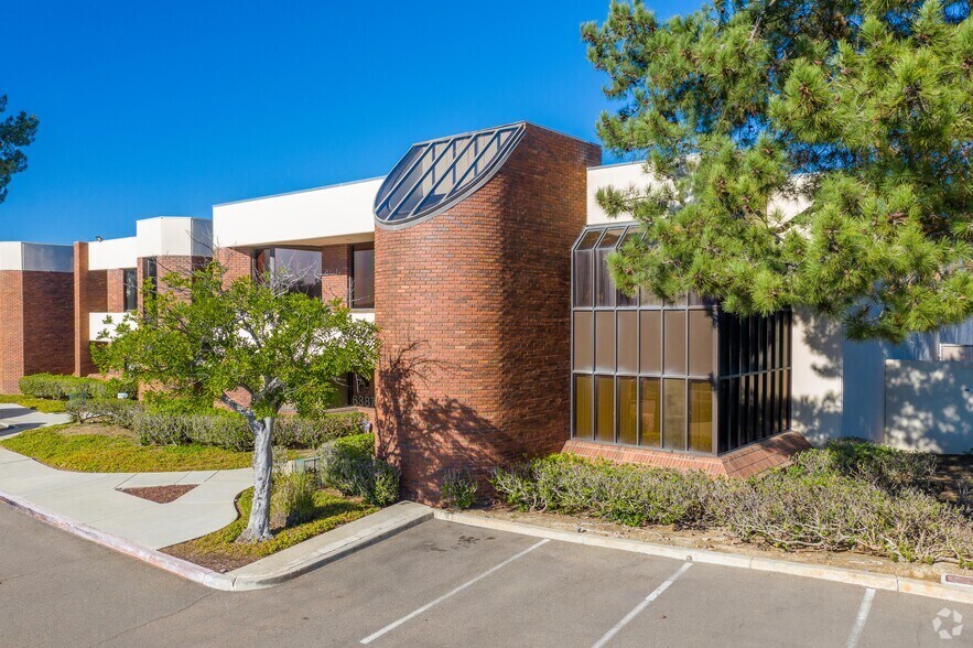 More Photos Of 6387 Nancy Ridge Dr, San Diego Light Manufacturing For Lease