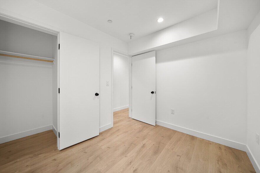 More Photos Of 171 S Hoover St, Los Angeles Apartments For Sale