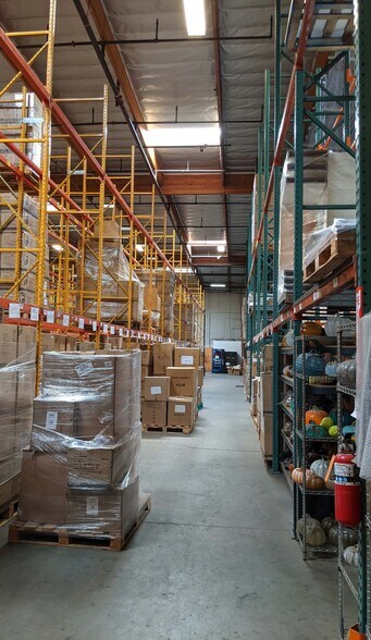 More Photos Of 1010 E Belmont St, Ontario Warehouse For Lease