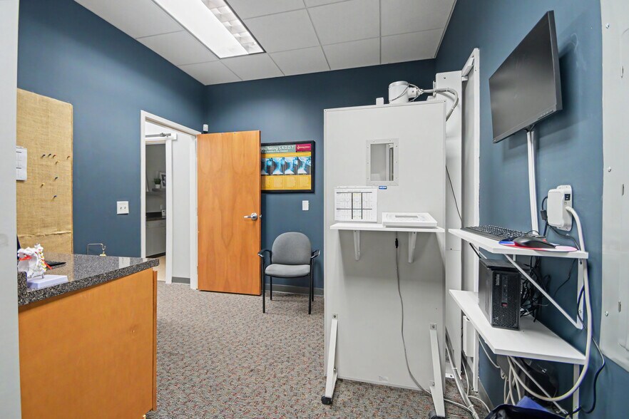 More Photos Of 1600 Horizon Dr, Chalfont Office For Sale