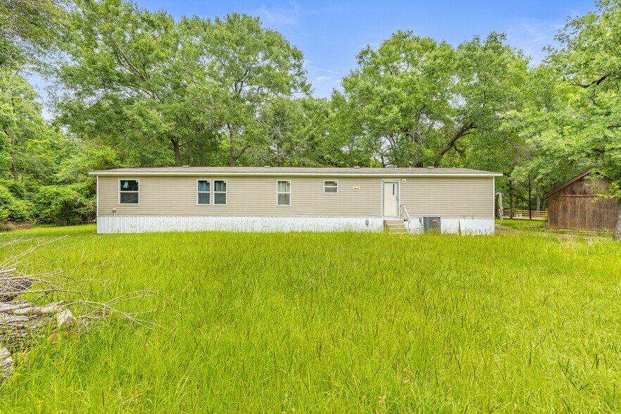 More Photos Of 7362 Washington Ave, Montgomery Flex For Sale