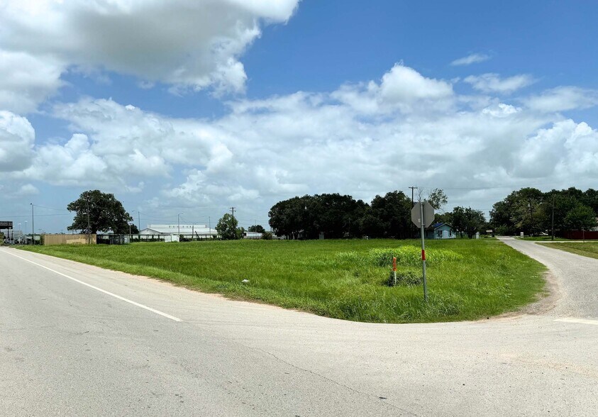 More Photos Of 00 Business 290 N., Hempstead Land For Sale