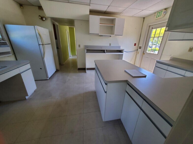 More Photos Of 8 Nells Way, Orleans Office For Lease