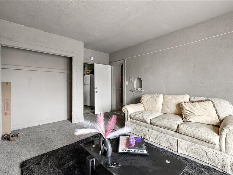 More Photos Of 18037 Pelkey St, Detroit Multifamily For Sale