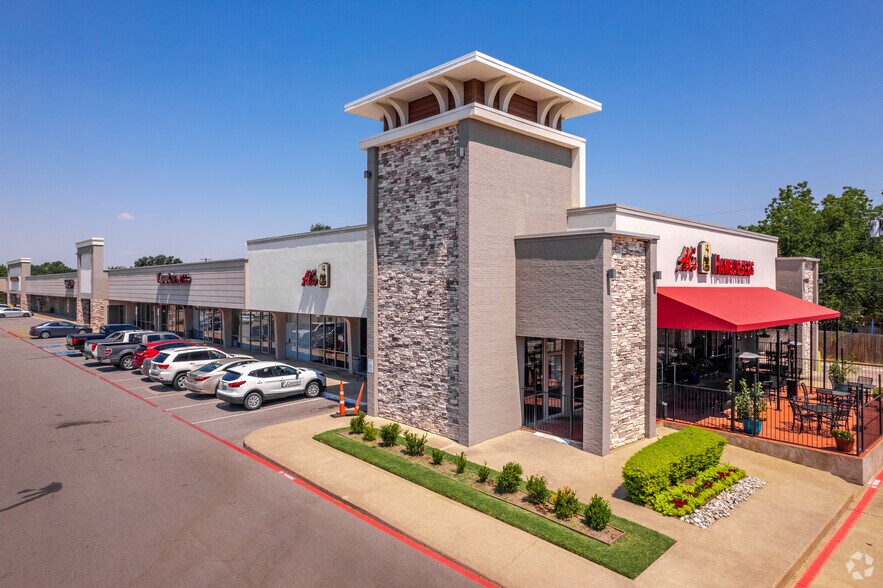 More Photos Of 1701 W Randol Mill Rd, Arlington Unknown For Sale