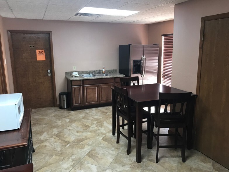 More Photos Of 2508 Williams Dr, Georgetown Loft Creative Space For Lease