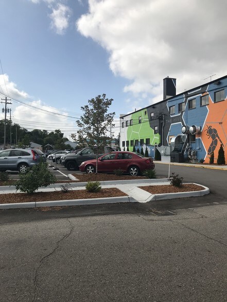 More Photos Of 2722 E Michigan Ave, Lansing Loft Creative Space For Lease