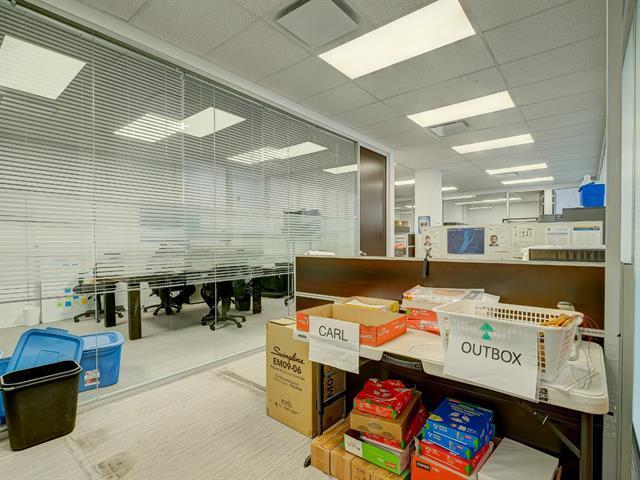 More Photos Of 2078-2082 Rue Sainte-Hélène, Longueuil Office For Sale