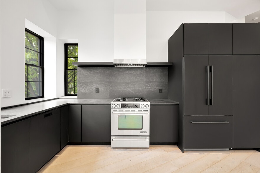 More Photos Of 1451 Maryland Ave NE, Washington Apartments For Sale