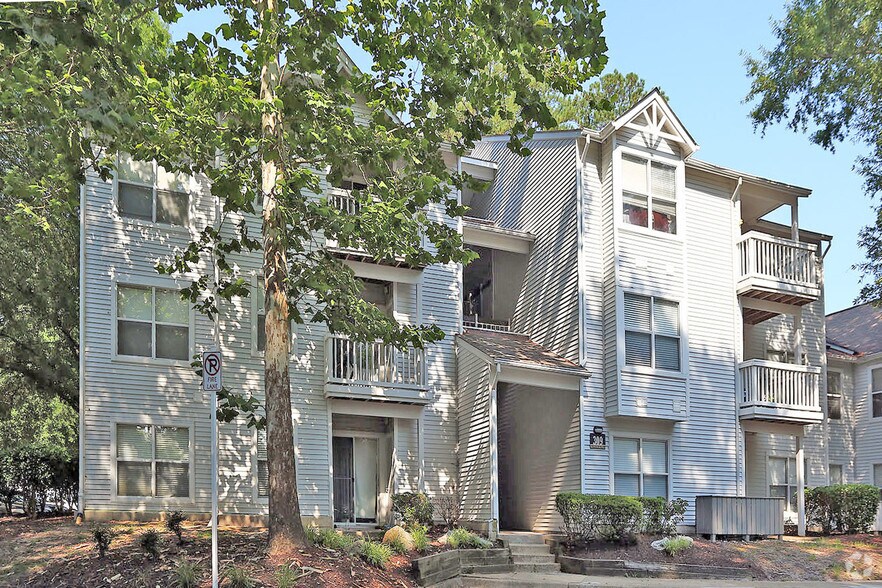 More Photos Of 3001 Reflections Way, Virginia Beach Apartments For Sale