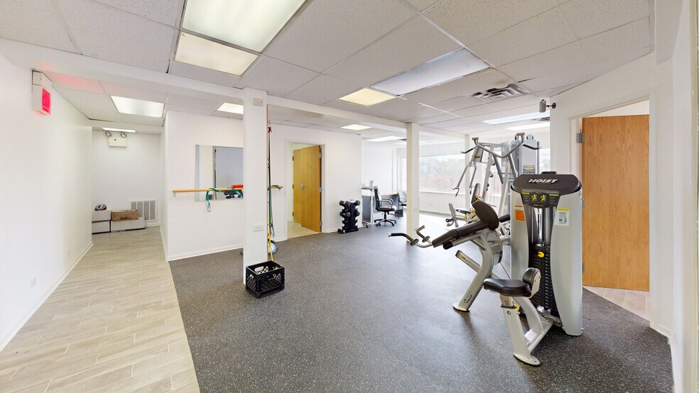 More Photos Of 5241 S Cicero Ave, Chicago Medical For Lease