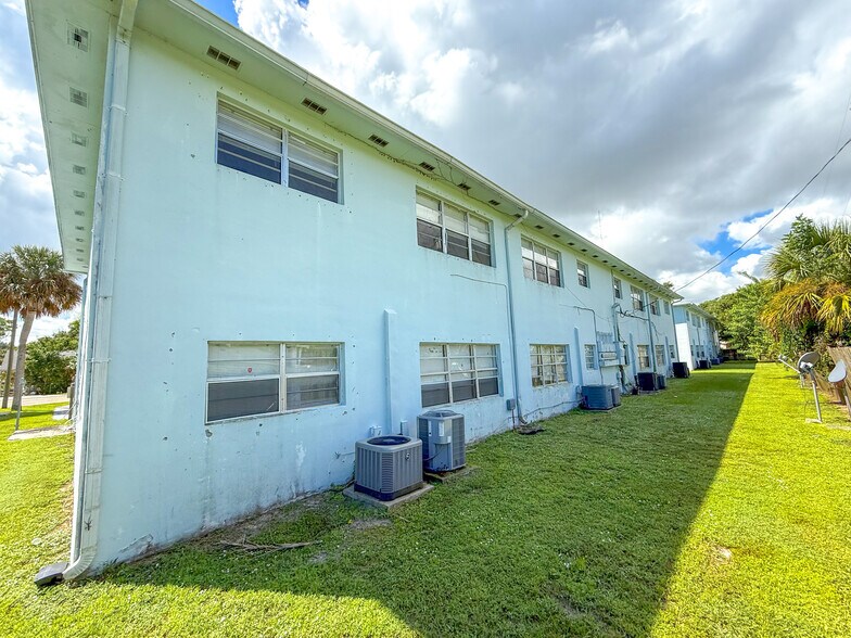 More Photos Of 3202-3210 Louisiana Ave, Fort Pierce Apartments For Sale