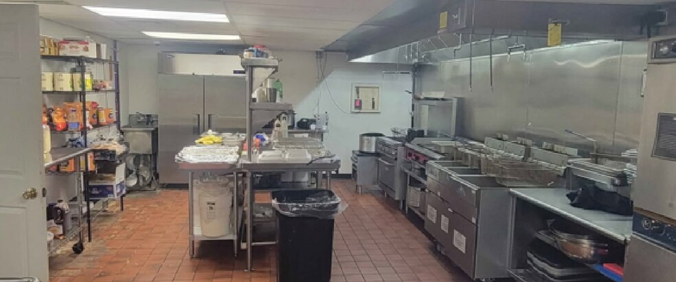 More Photos Of 9640 Natural Bridge Rd, Saint Louis Freestanding For Sale