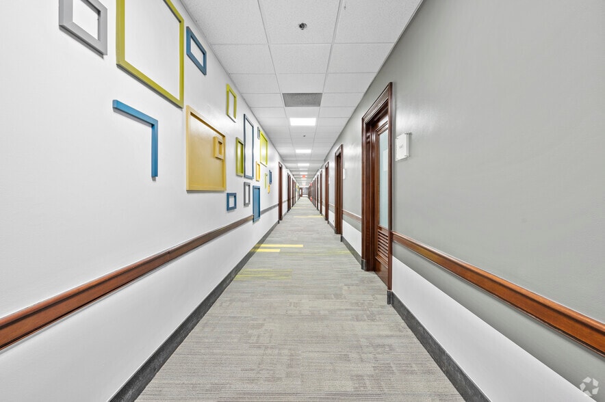 More Photos Of 313 W Liberty St, Lancaster Office For Lease