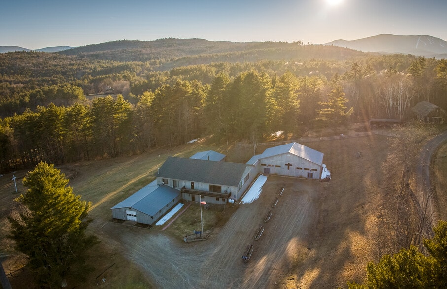 Primary Photo Of 35 Fawn Ledge Ln, Jamaica Religious Facility For Sale