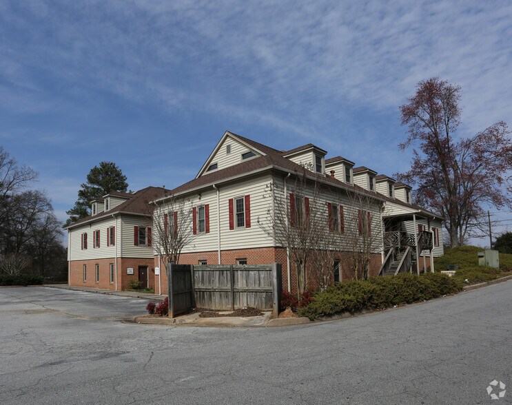 More Photos Of 3690 N Peachtree Rd, Chamblee Loft Creative Space For Lease