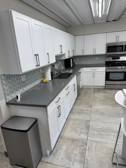 More Photos Of 823 N Harbor Blvd, Fullerton Medical For Sale