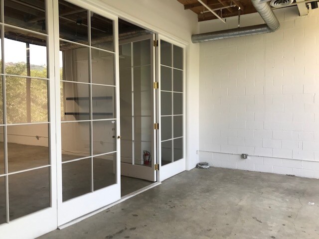 More Photos Of 8714 Santa Monica Blvd, West Hollywood General Retail For Sale