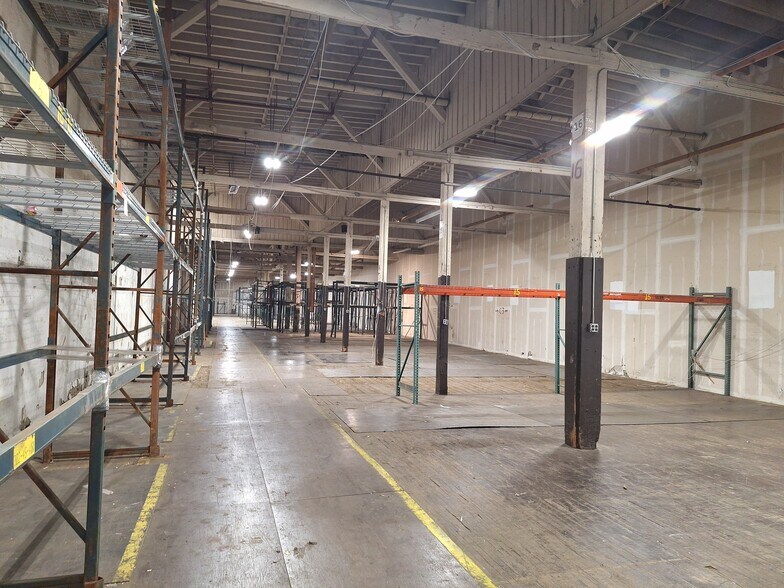 More Photos Of 5802 3rd Ave, Brooklyn Warehouse For Lease