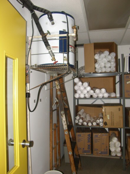 More Photos Of 2112 Industrial Dr, Niles Manufacturing For Sale