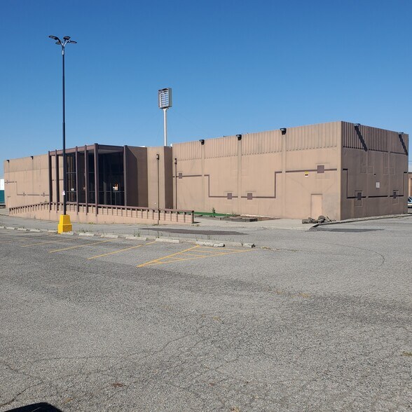 More Photos Of 4210 E Sprague Ave, Spokane Unknown For Lease