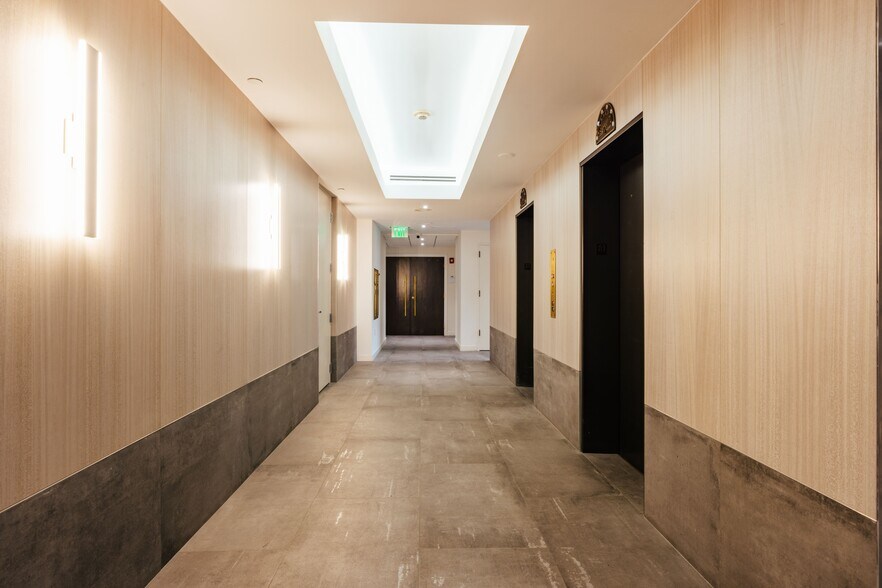 More Photos Of 3250 Mary St, Coconut Grove Office For Lease