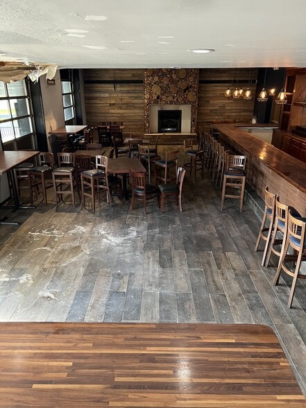 More Photos Of 340 Greenlawn Ave, Columbus Restaurant For Sale