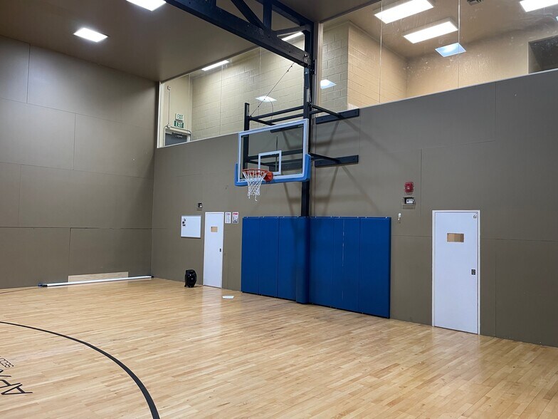 More Photos Of 246 E Fiddlers Canyon Rd, Cedar City Office For Sale