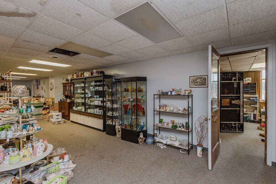 More Photos Of 920 Millington St, Winfield Storefront Retail Office For Sale