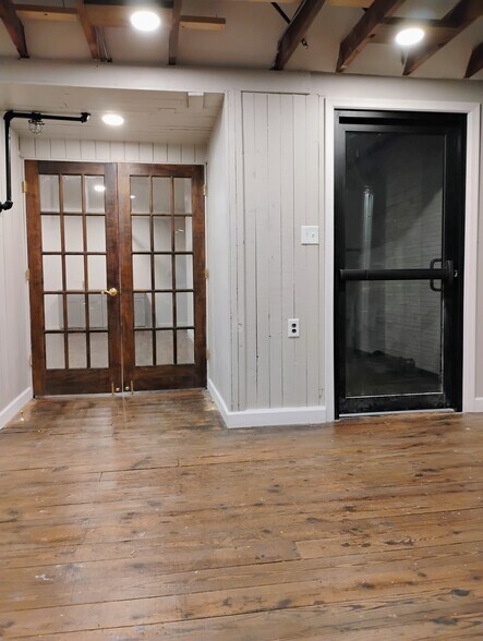 More Photos Of 409 5th St, Lynchburg Storefront Retail Office For Lease