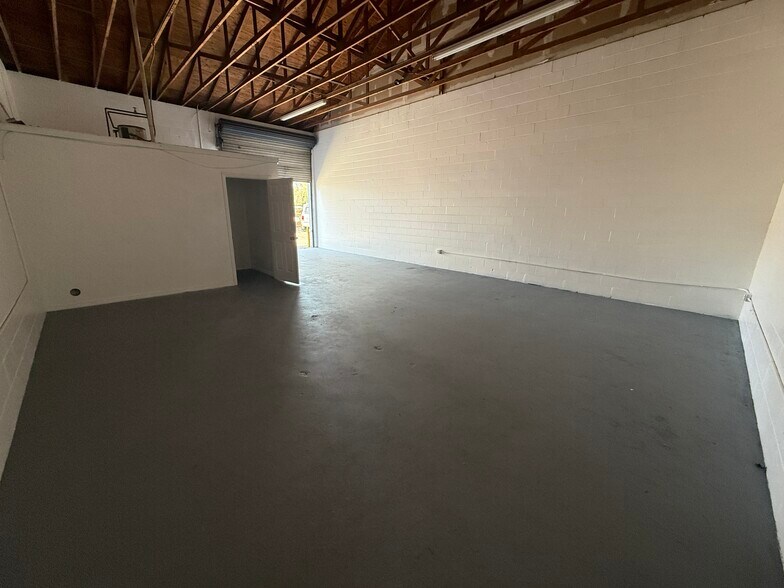 More Photos Of 1046 Shadick Dr, Orange City Warehouse For Lease
