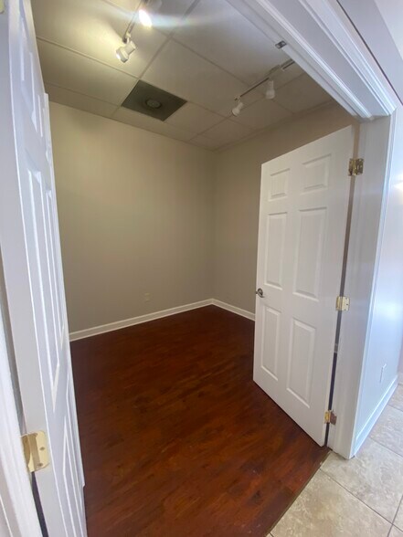 More Photos Of 4007-4025 Pontchartrain Dr, Slidell Storefront Retail Office For Lease