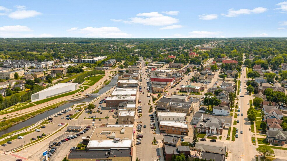More Photos Of 139 N 6th Ave, West Bend Storefront Retail Residential For Sale